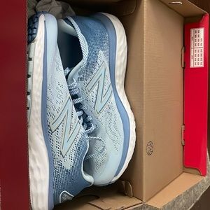 New Balance Fresh 680 Foam Running Shoes
